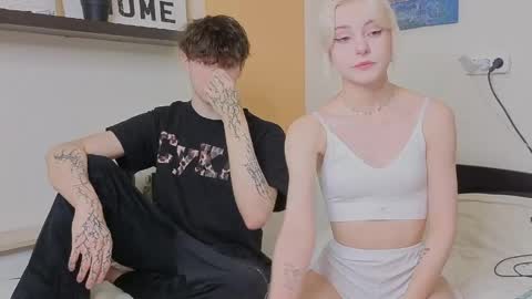 Mark online show from April 18, 2026, 4:33 pm