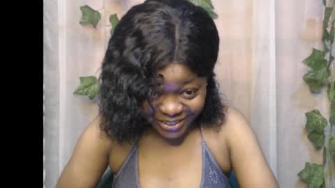 Snapshot of dripqueenx chatting on September 12, 2025, 12:16 pm linda online show from September 12, 2025, 12:16 pm