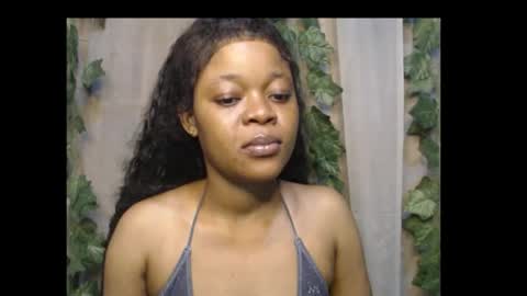 Snapshot of dripqueenx chatting on October 13, 2025, 12:21 am linda online show from October 13, 2025, 12:21 am