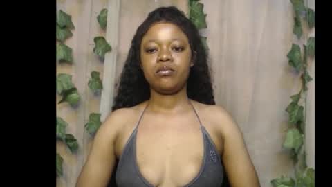 Snapshot of dripqueenx chatting on November 6, 2025, 11:44 am linda online show from November 6, 2025, 11:44 am