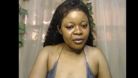Snapshot of dripqueenx chatting on November 19, 2025, 1:55 pm linda online show from November 19, 2025, 1:55 pm
