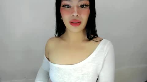 Snapshot of dripqueenxoxo chatting on September 18, 2025, 3:36 pm miss. Erika online show from September 18, 2025, 3:36 pm