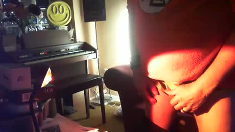 Johnny online show from December 19, 2024, 8:23 am