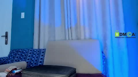 duamilktits online show from March 30, 2026, 8:59 am