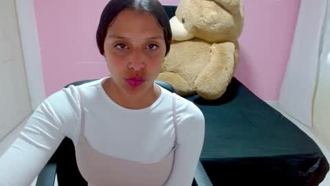 dulce1609 online show from January 28, 2025, 10:12 pm