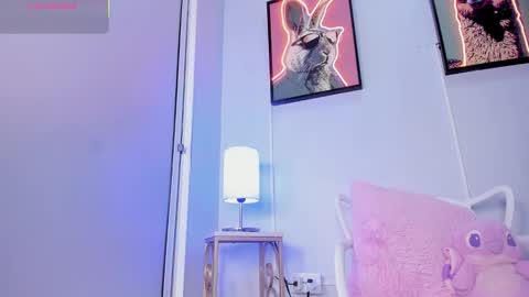 dulce__fiore07 online show from February 12, 2026, 12:22 pm