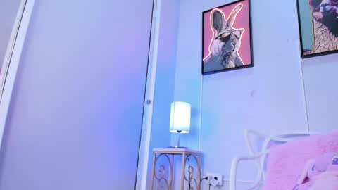 dulce__fiore07 online show from April 3, 2026, 12:25 pm