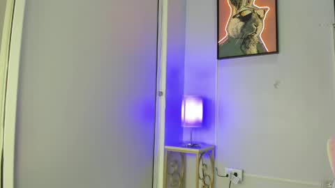 dulce__fiore07 online show from April 10, 2026, 12:10 pm