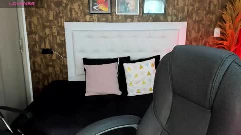 Snapshot of dulce__love69 chatting on January 14, 2025, 5:30 am Dulce love69 online show from January 14, 2025, 5:30 am