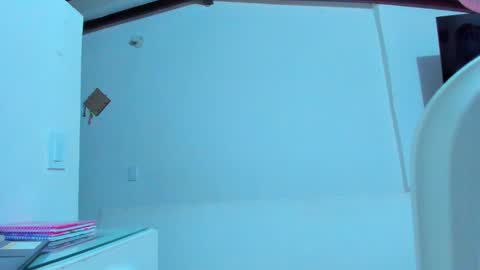 Snapshot of dulce_acosta chatting on March 4, 2025, 3:37 pm Dulce online show from March 4, 2025, 3:37 pm