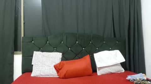 Snapshot of dulce_alexandra chatting on May 19, 2026, 12:00 pm Dulce Alexandra online show from May 19, 2026, 12:00 pm