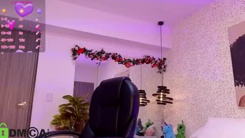 dulce_isabel_ online show from May 30, 2026, 4:09 am