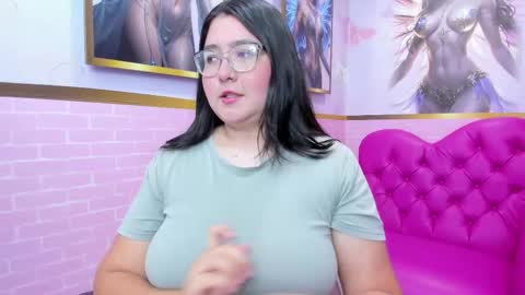 Dulce  online show from November 11, 2025, 11:54 am