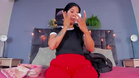 DULCE AURORA online show from January 19, 2026, 1:09 am