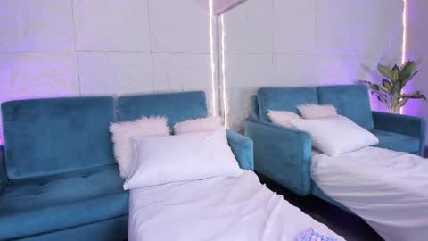 Dulce  online show from February 25, 2026, 7:23 pm