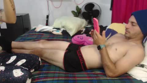Snapshot of dulcetentations chatting on March 17, 2026, 1:43 am shany y alan online show from March 17, 2026, 1:43 am