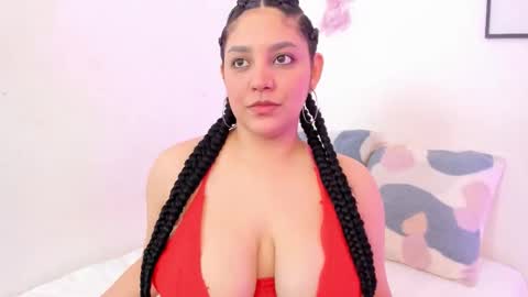 Dulce online show from November 22, 2025, 7:35 pm