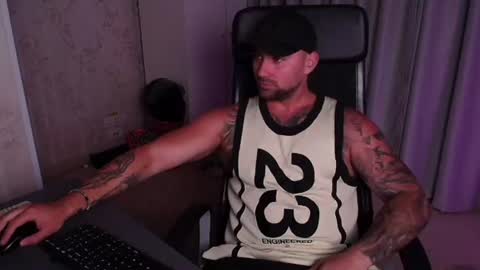 Snapshot of duncanstones chatting on July 5, 2026, 10:22 am DuncanStone online show from July 5, 2026, 10:22 am