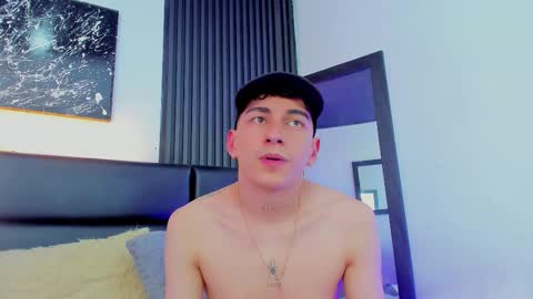 Snapshot of duolust chatting on November 8, 2025, 3:23 pm Thomas and Noah online show from November 8, 2025, 3:23 pm