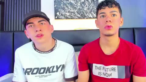 Snapshot of duolust chatting on November 15, 2025, 12:56 pm Thomas and Noah online show from November 15, 2025, 12:56 pm