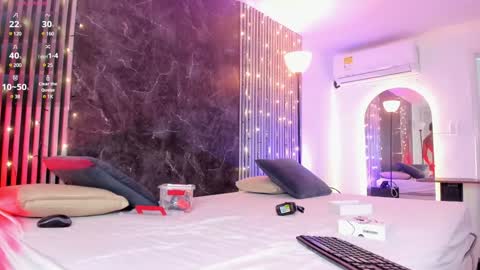 Snapshot of duriel_ chatting on December 22, 2024, 1:22 pm Duriel online show from December 22, 2024, 1:22 pm