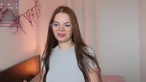 Snapshot of duskmurmur chatting on November 14, 2025, 10:25 am duskmurmur online show from November 14, 2025, 10:25 am