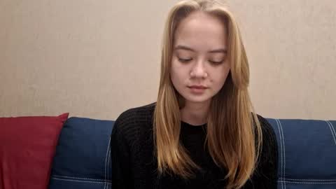 Alisa online show from October 22, 2025, 4:07 pm