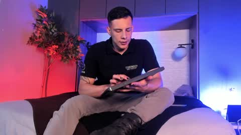 Dustin Sonne online show from March 31, 2026, 3:52 am