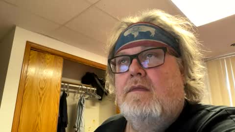 Dusty online show from April 22, 2026, 7:04 pm