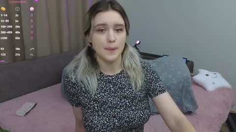 Dusya online show from February 3, 2025, 2:34 pm