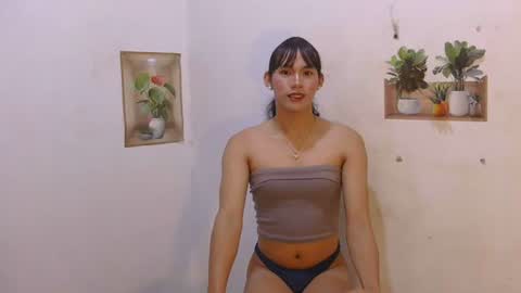 dy_namite online show from May 1, 2026, 6:01 pm