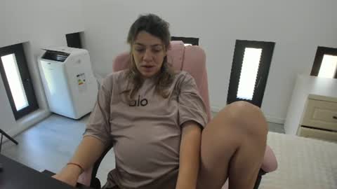 dayana online show from July 6, 2026, 6:21 am