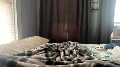 dylan12563 online show from April 3, 2026, 9:13 pm