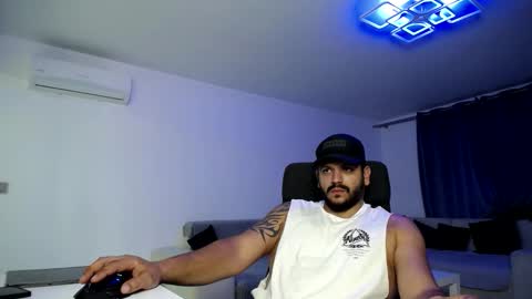 Snapshot of dylan_dom_ chatting on September 25, 2025, 8:01 pm Dylan Dom online show from September 25, 2025, 8:01 pm