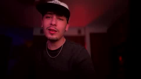 Snapshot of dylandaniel69 chatting on February 22, 2026, 5:19 am Dylan Daniel 7.8 online show from February 22, 2026, 5:19 am