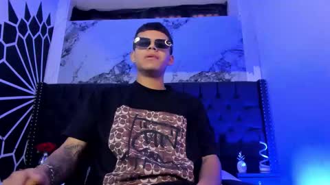 dylanroyce_ online show from March 12, 2026, 12:22 pm