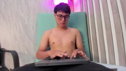 dylanxscot online show from May 28, 2026, 11:40 am