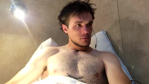 dylp400 online show from February 19, 2025, 4:44 am