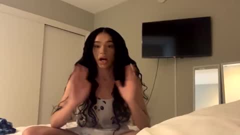 Snapshot of dynasty313 chatting on January 4, 2025, 8:37 pm Dynasty online show from January 4, 2025, 8:37 pm