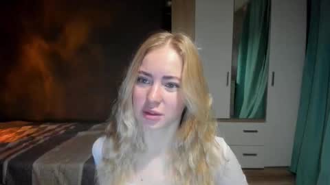 fansly - yourbestbaby online show from January 14, 2026, 4:07 am