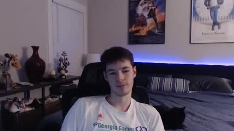 Snapshot of ealexk chatting on October 4, 2025, 12:19 am Alex online show from October 4, 2025, 12:19 am