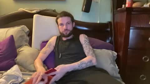 Snapshot of easytrippy69 chatting on November 16, 2025, 3:01 am Easytrippy69 online show from November 16, 2025, 3:01 am