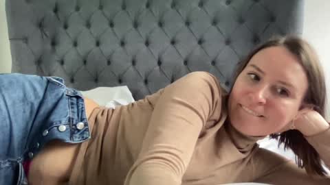 Snapshot of eatmypie69 chatting on December 4, 2024, 11:19 am Nadia Ferreira  online show from December 4, 2024, 11:19 am