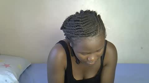 Queen online show from December 1, 2025, 9:14 am