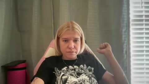 americnbarbie online show from November 18, 2025, 6:01 pm