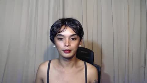 Snapshot of ebony_enchantress chatting on December 22, 2025, 7:33 pm BEA DONT FORGET TO FOLLOW ME online show from December 22, 2025, 7:33 pm