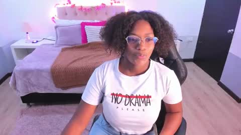 ebony_fantasy2 online show from September 23, 2025, 11:35 am
