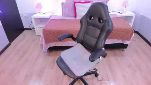 ebony_fantasy2 online show from September 26, 2025, 11:47 am