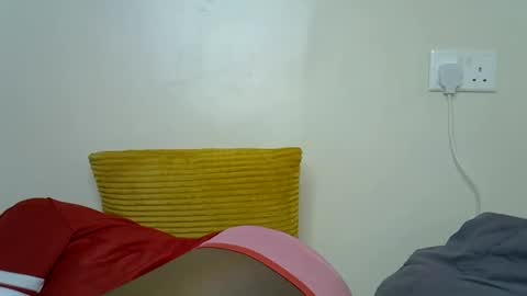 ebony_j online show from May 19, 2026, 7:20 pm