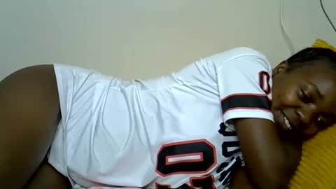 ebony_j online show from May 27, 2026, 8:06 pm